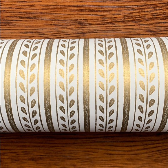 Farrow and Ball Metallic Gold Wallpaper - Picture 2 of 4